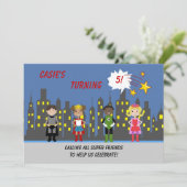 Invitations de partie de super héros (Debout devant)