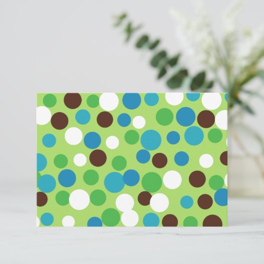 Invitations de points verts festifs (Debout devant)