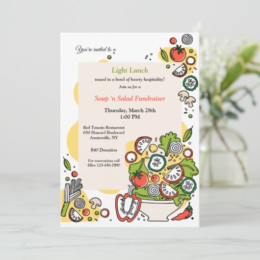 Invitations de salade Bowl (Debout devant)