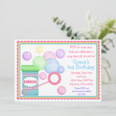 Invitations de soufflement d'anniversaire de (Debout devant)