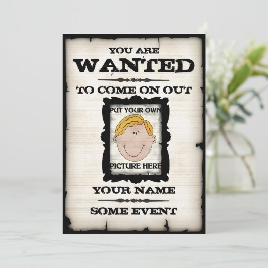 Invitations d'événement d'affiche Recherchée (Debout devant)