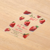 Invitations En Acrylique C'est un baby shower de fraise fille (Poser)