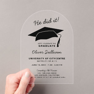 Invitations En Acrylique Il L'A Fait Graduation Moderne