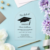 Invitations En Acrylique Il L'A Fait Graduation Moderne (Insitu (Mariage))