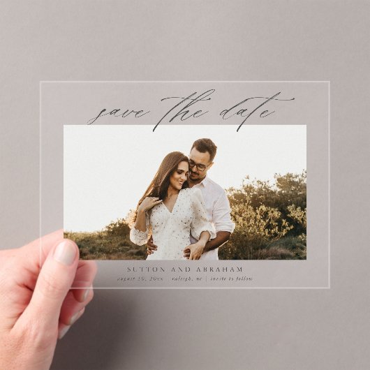 Invitations En Acrylique Modern Script Photo Wedding Enregistrer la date (In situ (ordinateur de poche))