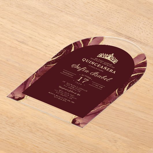 Invitations En Acrylique Quinceañera Bourgogne Or Agate Élégant (Poser)