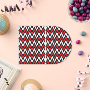 Invitations En Acrylique un motif zigzag rouge et noir sur fond blanc