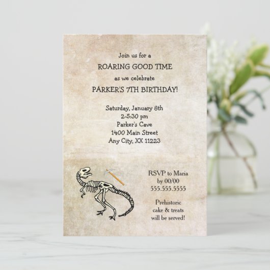 Invitations fossiles de fête d'anniversaire de (Debout devant)