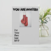 Invitations fraîches de gants de boxe (Debout devant)
