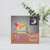 Invitations mignonnes de filles de sommeil de (Debout devant)