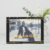 Invitations modernes de diplômés en noir, or et bl (Debout devant)