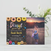 Invitations personnalisables de parties sucrées po (Debout devant)