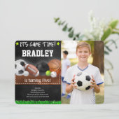 Invitations photo d'anniversaire du sport (Debout devant)