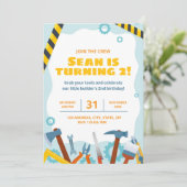 Invitations pour la fête d'anniversaire de constru (Debout devant)