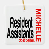 Inwonende assistenten doen het beter OP MAAT Keramisch Ornament (Voorkant)