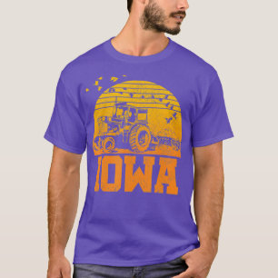 Iowa Retro Tractor Farmer Cadeft T-shirt