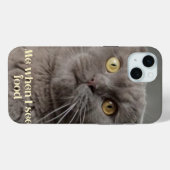 IPhone 15 plus coque avec chat drôle (Verso (horizontal))