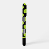 iPhone 16 Pro Grands pois verts lime sur coque d'iPhone noire (Côté droit)