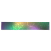 Iridiserende mardi gras achtergrond met kralen lange tafelloper (Horizontaal)