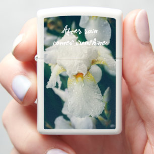 Iris met waterdruppeltjes