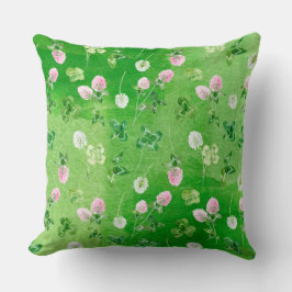 IRISH GREEN SHAMROCKS AND TINY PINK FLOWERS KUSSEN
