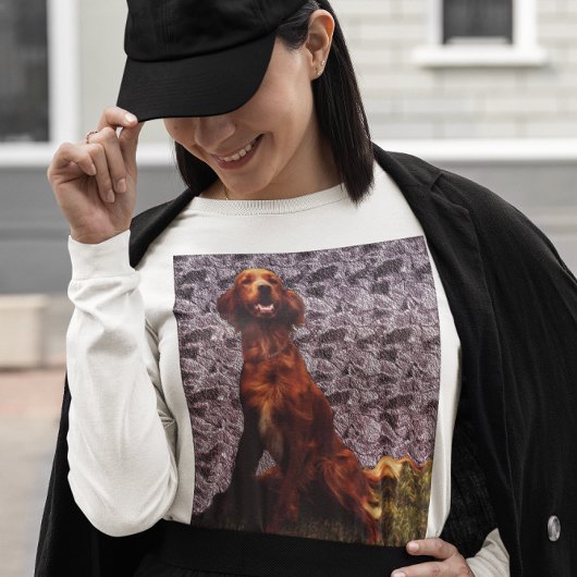 Irish Setter en Patterned Concrete Wall T-shirt