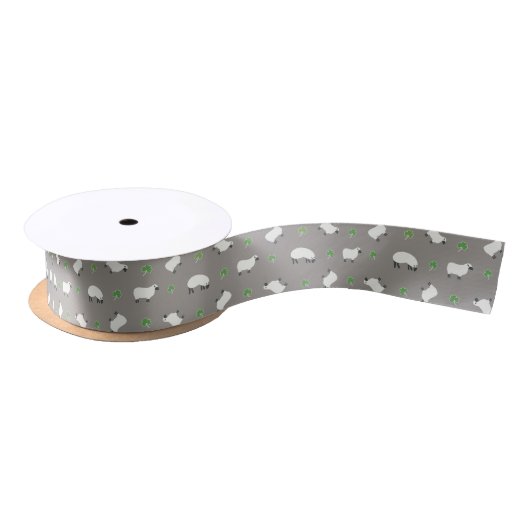 Irish Shamrock and Sheep Pattern Lint (Spoel)