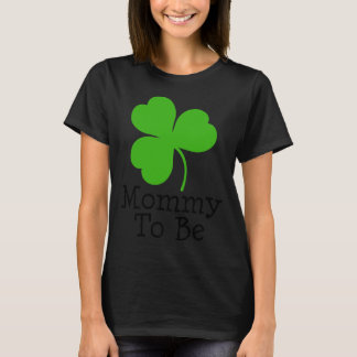 Irish Shamrock mama om een T-shirt voor zwangersch