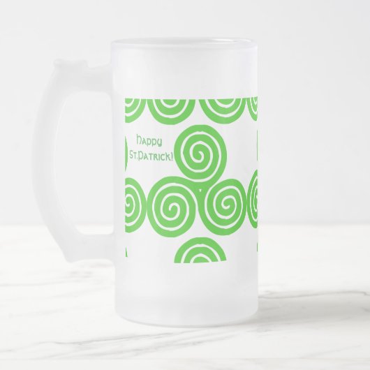 Irish Triskel Happy St Patrick Frosted Mug (Gauche)