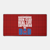 Iron Clad Real Life Superheld Pap en Red Plaid Bureaumat (Voorkant)