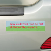 ironic flat earth bumper sticker (En voiture)