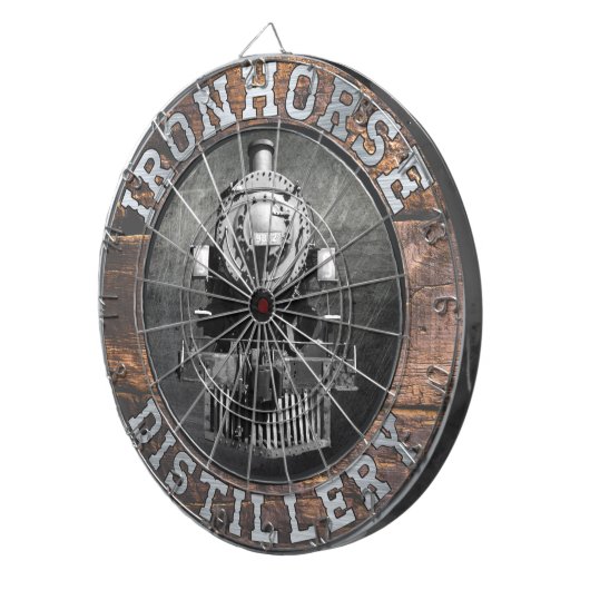 ironkoorddestillatie in hout en metaal dartbord (Voorkant Rechts)