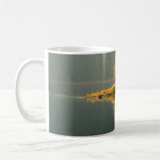 ISLAND OVERGELOST MET WATER KOFFIEMOK
