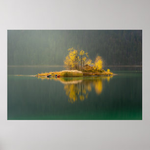 ISLAND OVERGELOST MET WATER POSTER