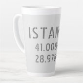 Istanbul Latitude- en Longitude-coördinaten Latte Mok (Linkerhoek)