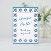 Italiaans Blauw Tegels Grazie Mille Script Bedankkaart (Staand voorkant)