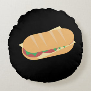 Italiaanse sandwich-subkaas en sla-tomaten rond kussen