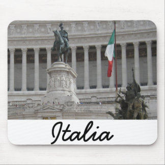 Italiaanse vlag naast oude Romeinse ruïne Muismat