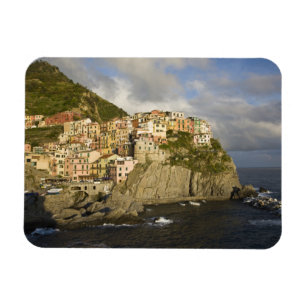 Italië, Cinque Terre, Manarola. Dorp op klif. Magneet