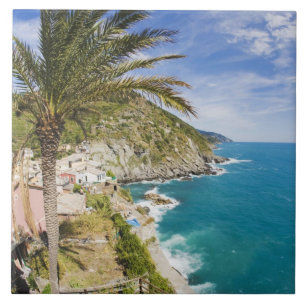Italië, Cinque Terre, Vernazza, Stad aan de hellin Tegeltje