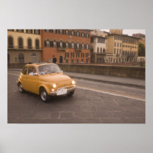 Italië, Florence. Fiat 800 Rally steekt Arno over Poster