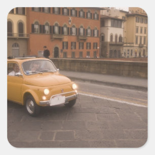 Italië, Florence. Fiat 800 Rally steekt Arno over Vierkante Sticker