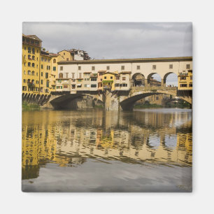 Italië, Florence, Reflecties in de rivier de Arno Magneet