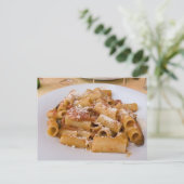 Italië, Positano. Bord van rigatoni weergeven. Briefkaart (Staand voorkant)