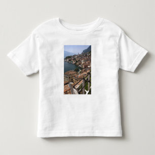 Italië, provincie Brescia, Limone sul Garda. Plaa Kinder Shirts