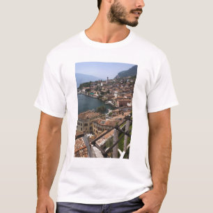 Italië, provincie Brescia, Limone sul Garda. Stad T-shirt