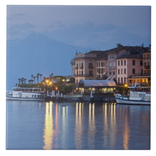 Italië, provincie Como, Bellagio. Uitzicht, Tegeltje (Voorkant)