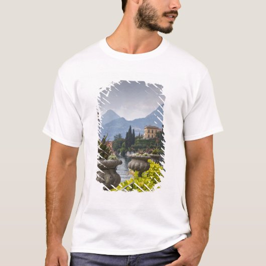 Italië, provincie Lecco, Varenna. Villa Monastero, T-shirt (Voorkant)