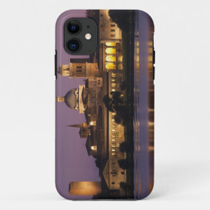 Italië, provincie Mantua, Mantua. Gezicht op de st iPhone 11 Hoesje