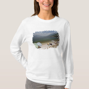 Italië, provincie Verona, Brenzone. Lake Garda T-shirt